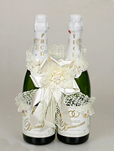 украшение на свадебные бутылки шампанского с айвори цветами, купить, фото, каталог
