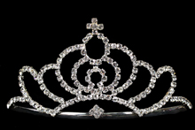 красивая диадема (корона, тиара)серебристого цвета