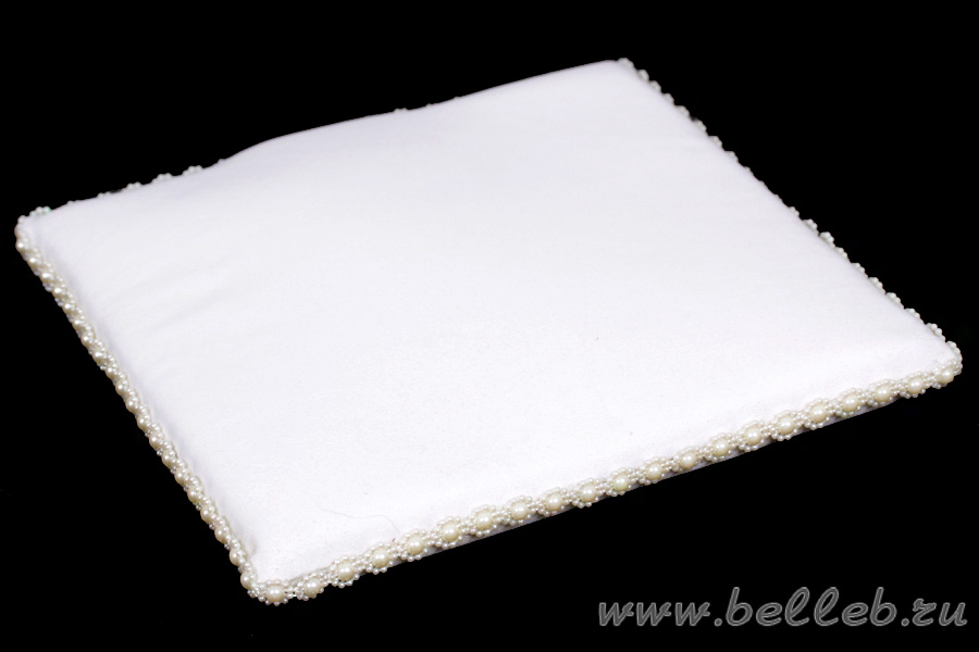 белая  подушка для диадем с жемчужной отделкой №11