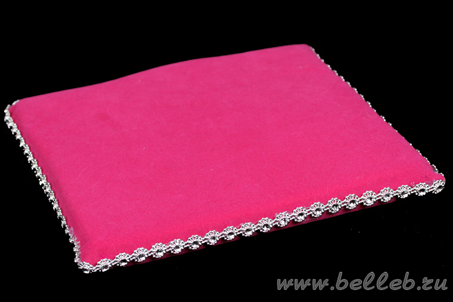 розовая подушка для диадем с серебристой отделкой  №2