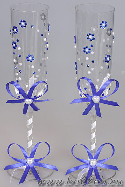 свадебные бокалы с белым и синим декором арт. 30052